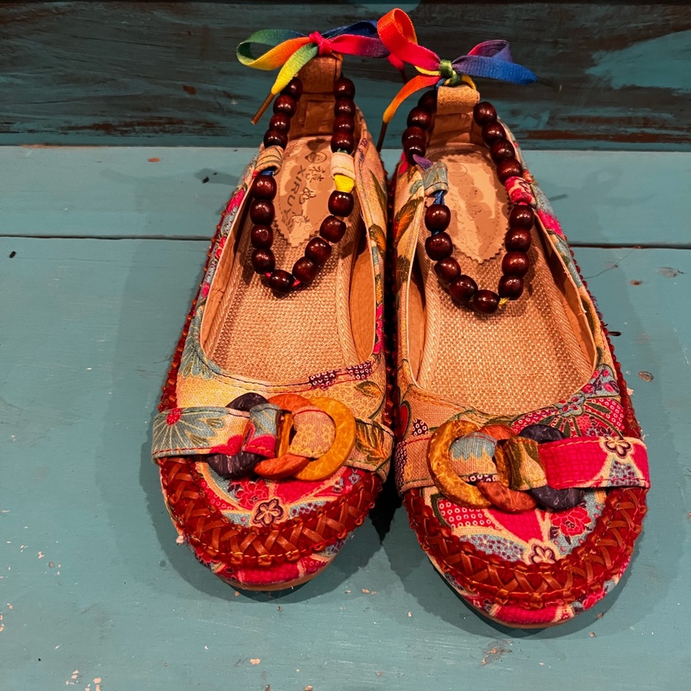 Adorable Boho Flats size 9  Women’s never worn. So Cute!